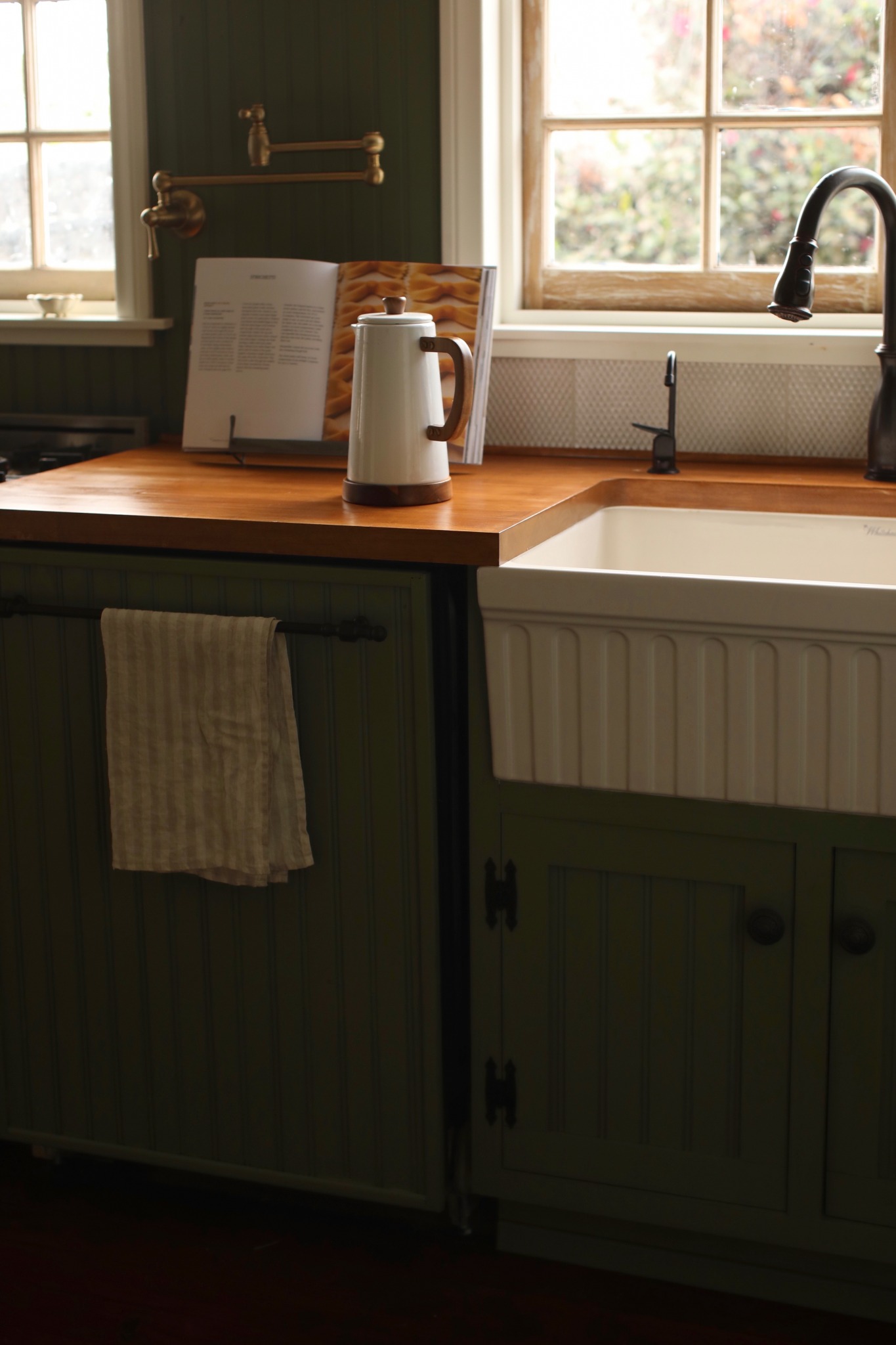 Hiding our Dishwasher Pretty Little Fawn